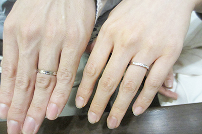 当店のオリジナルの婚約指輪と結婚指輪のセットリングはお手頃価格で自信作